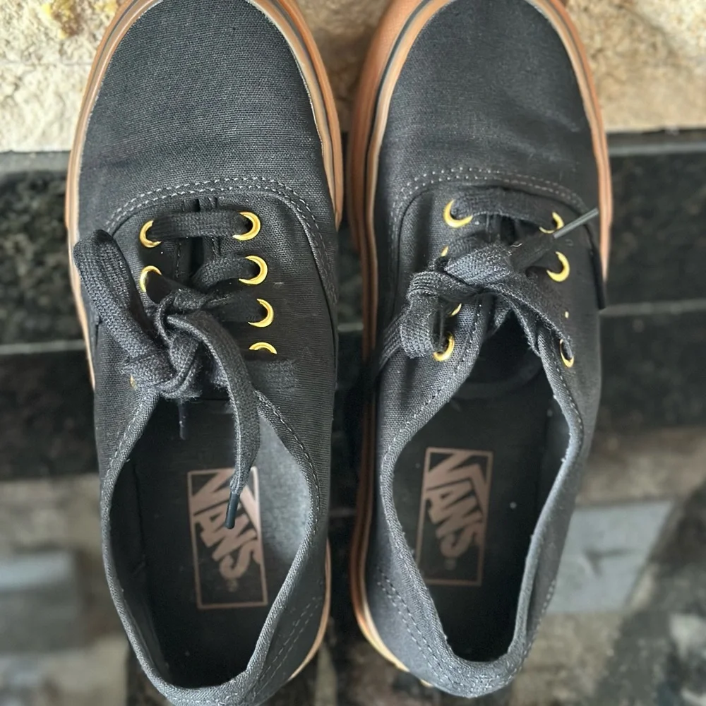 Brown Bottom Black Vans sneakers
Like new! Great condition! - Picture 3 of 7